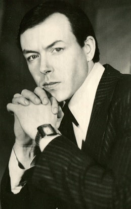 ����� ����